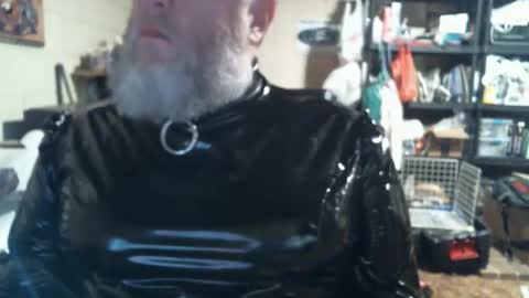 Snapshot of oddobsessions chatting on March 30, 12:44 am oddobsessions online show from March 30, 12:44 am