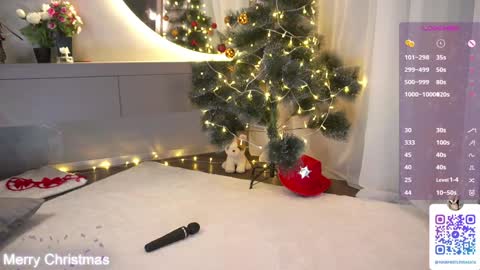 Snapshot of odeliabrownell chatting on December 25, 7:35 am Agata online show from December 25, 7:35 am