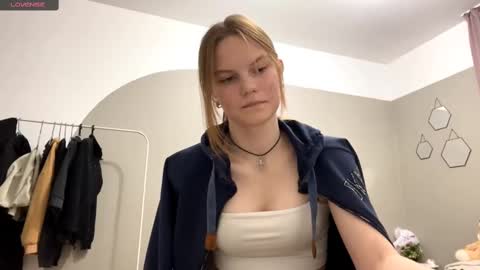 Aneta Bruno online show from October 5, 2:48 pm