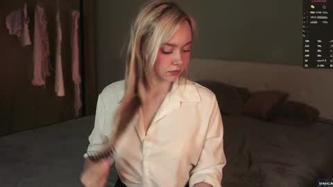 Snapshot of odelynbrower chatting on October 20, 7:47 pm Alice online show from October 20, 7:47 pm