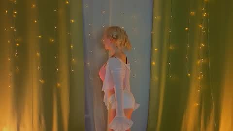 Snapshot of odelynbrower chatting on November 5, 7:47 pm Alice online show from November 5, 7:47 pm