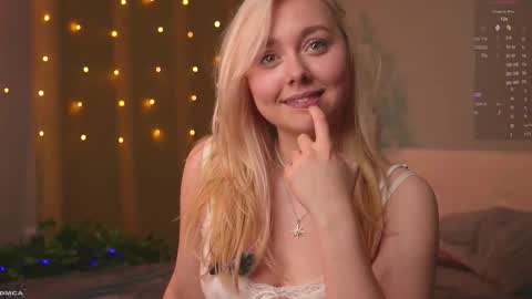 Snapshot of odelynbrower chatting on November 30, 8:13 pm Alice online show from November 30, 8:13 pm