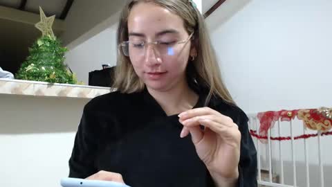 Val online show from December 12, 2:37 am