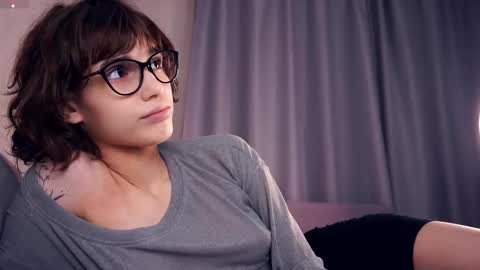 Thea online show from November 8, 7:12 pm