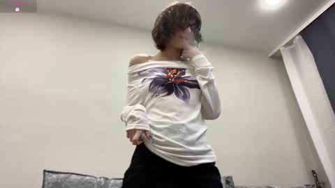 Snapshot of odettehatt chatting on February 19, 4:41 am Thea online show from February 19, 4:41 am