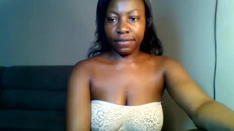 Snapshot of odrienna chatting on June 9, 11:00 am odrie online show from June 9, 11:00 am