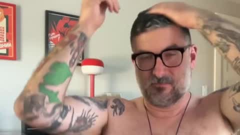 Office Dad online show from October 5, 8:18 pm