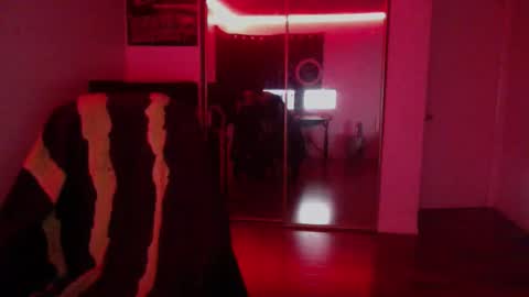 Money online show from December 15, 8:18 am