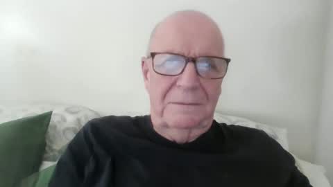 Snapshot of oggi95 chatting on June 5, 10:32 am oggi95 online show from June 5, 10:32 am