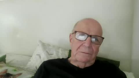 Snapshot of oggi95 chatting on June 12, 12:15 pm oggi95 online show from June 12, 12:15 pm