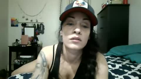 Lit en Cama online show from January 4, 5:27 am