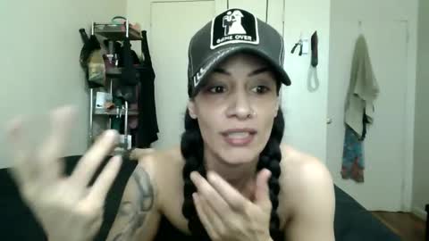 Lit en Cama online show from September 30, 6:46 pm