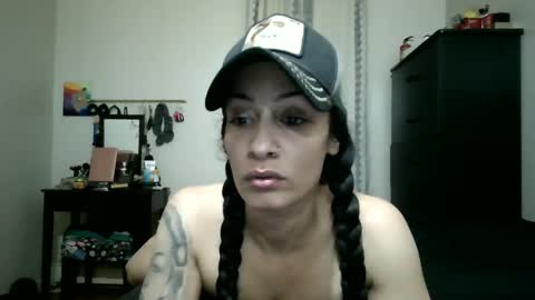 Lit en Cama online show from October 6, 3:59 am