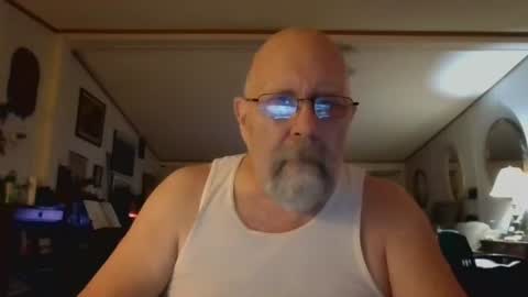 Maximus No Mo online show from December 19, 11:34 pm