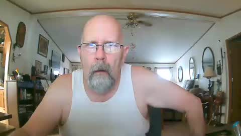 Maximus No Mo online show from December 20, 5:53 pm