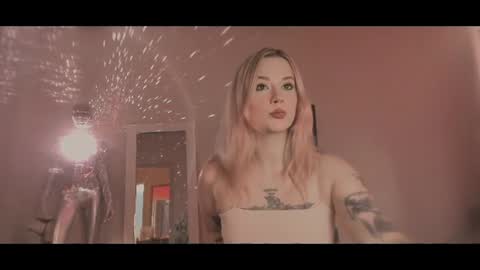 Snapshot of oh_lilith chatting on June 26, 1:15 pm your dear Lilith Chapman online show from June 26, 1:15 pm