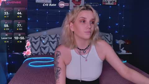 Snapshot of oh_my_julia chatting on May 7, 11:54 pm oh_my_julia online show from May 7, 11:54 pm
