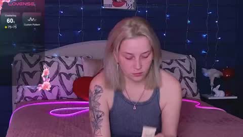 Snapshot of oh_my_julia chatting on May 22, 8:21 am oh_my_julia online show from May 22, 8:21 am