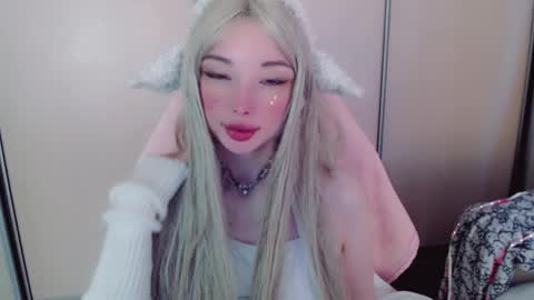 Snapshot of oh_pichuu chatting on April 11, 8:29 am Milly online show from April 11, 8:29 am