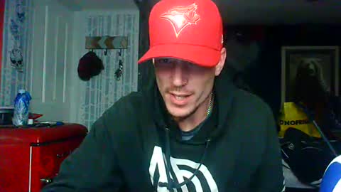 who dares  toss me some  tips lets have fun online show from November 14, 5:50 am