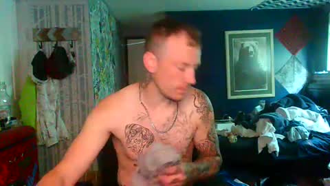 who dares  toss me some  tips lets have fun online show from May 17, 2:24 pm
