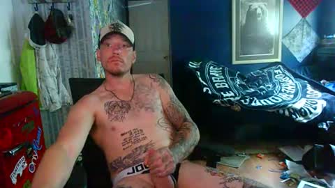 who dares  toss me some  tips lets have fun online show from May 20, 7:20 pm