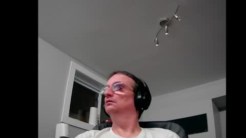 ohbitt online show from April 1, 4:24 am