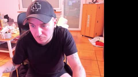 Chris online show from February 9, 11:03 am