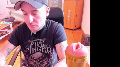 Snapshot of ohihoe92 chatting on March 30, 11:55 am Chris online show from March 30, 11:55 am