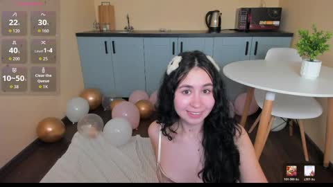 Snapshot of ohminnie chatting on May 16, 5:48 am Maria online show from May 16, 5:48 am