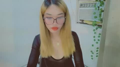 ohmyalessandraxcx online show from September 25, 5:16 pm