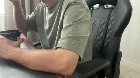 ohmymichael online show from February 15, 1:31 pm