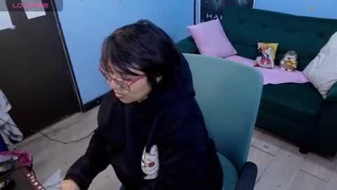 ohmysqueak online show from June 14, 4:09 pm