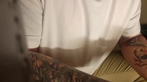 ohmyukno online show from March 30, 8:15 am