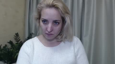 Mari online show from December 5, 6:55 pm