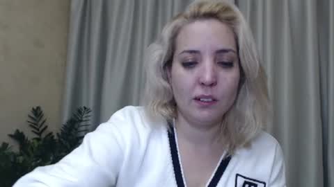 Mari online show from December 7, 2:35 pm