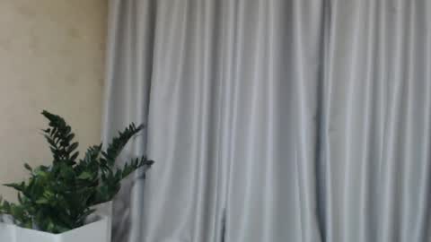 Mari online show from February 25, 7:03 pm