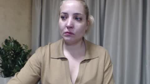 Mari online show from February 19, 5:42 pm