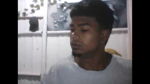 Snapshot of ojos_claross chatting on April 15, 10:11 am ojos_claross online show from April 15, 10:11 am