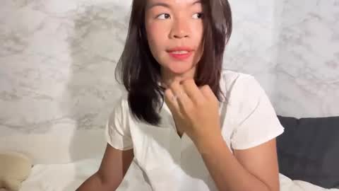 Snapshot of olala_baby_girl chatting on March 10, 1:32 pm olala baby girl online show from March 10, 1:32 pm