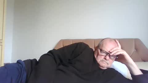 old_fkrr_ online show from April 28, 8:41 am