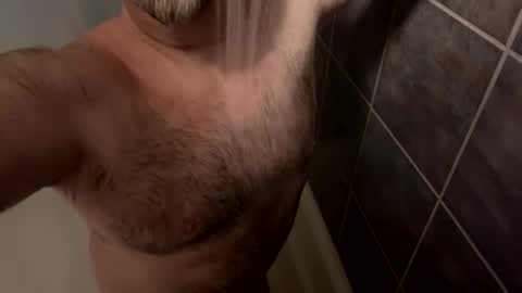 Snapshot of oldbones2 chatting on October 4, 1:36 am oldbones2 online show from October 4, 1:36 am