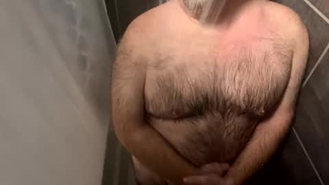 Snapshot of oldbones2 chatting on October 27, 12:04 am oldbones2 online show from October 27, 12:04 am