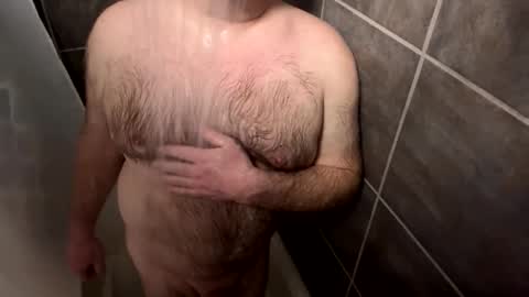 Snapshot of oldbones2 chatting on December 15, 12:37 am oldbones2 online show from December 15, 12:37 am