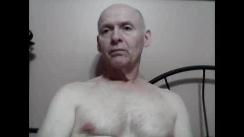 Snapshot of oldbuthorny62 chatting on January 18, 10:49 pm oldbuthorny62 online show from January 18, 10:49 pm