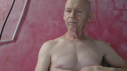 oldbuthorny62 online show from May 13, 1:58 am