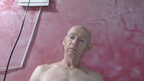 oldbuthorny62 online show from May 17, 6:44 am