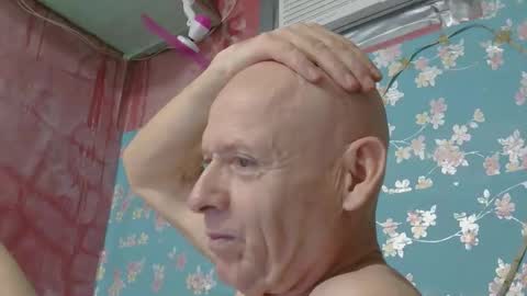 oldbuthorny62 online show from June 3, 3:42 am