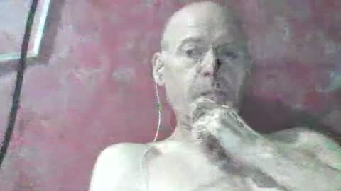 oldbuthorny62 online show from June 12, 3:05 am