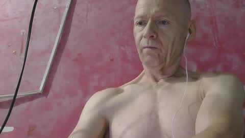 oldbuthorny62 online show from July 24, 1:14 am